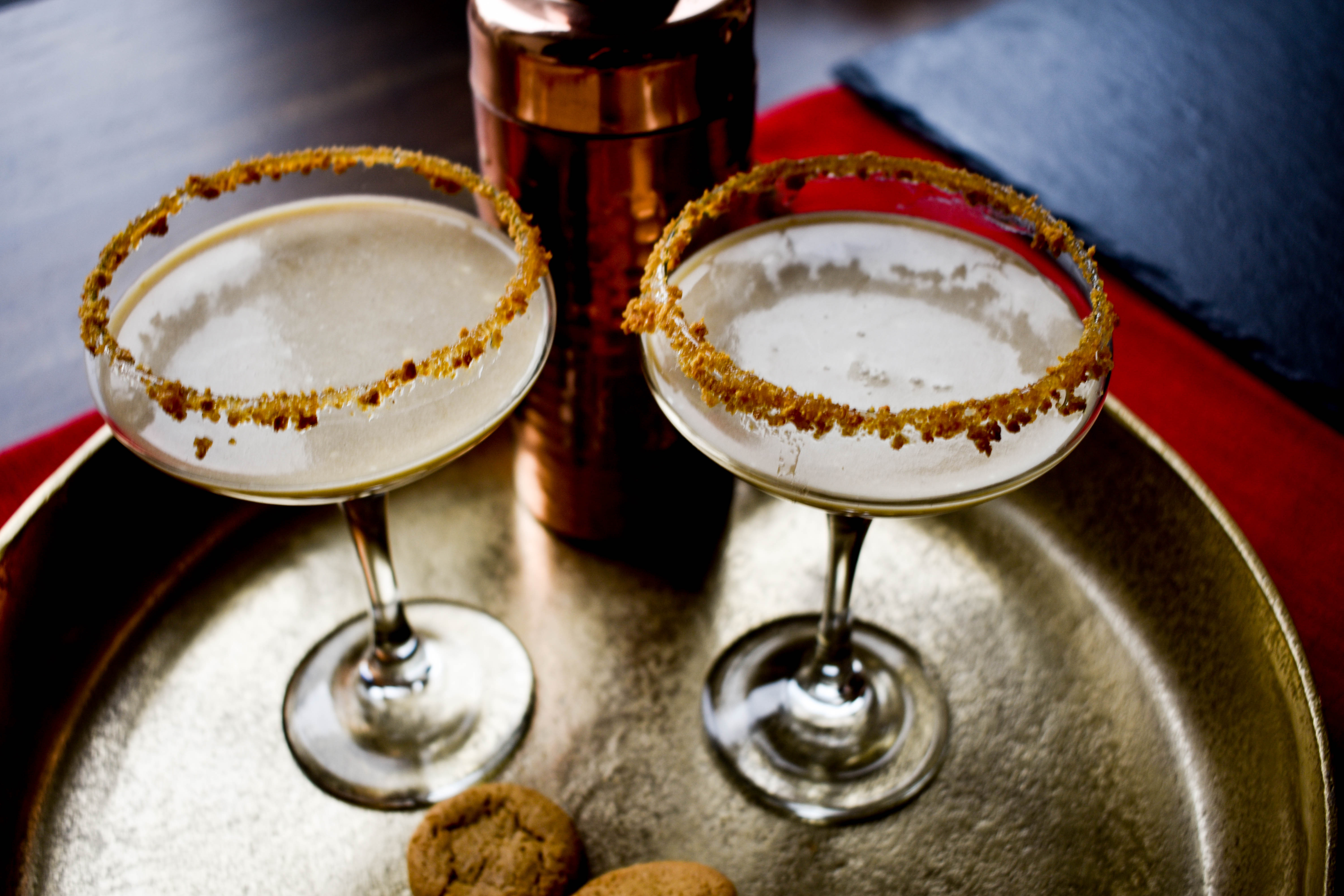 Caramel Gingerbread Martini! Signature Cocktails! Social Buttercream